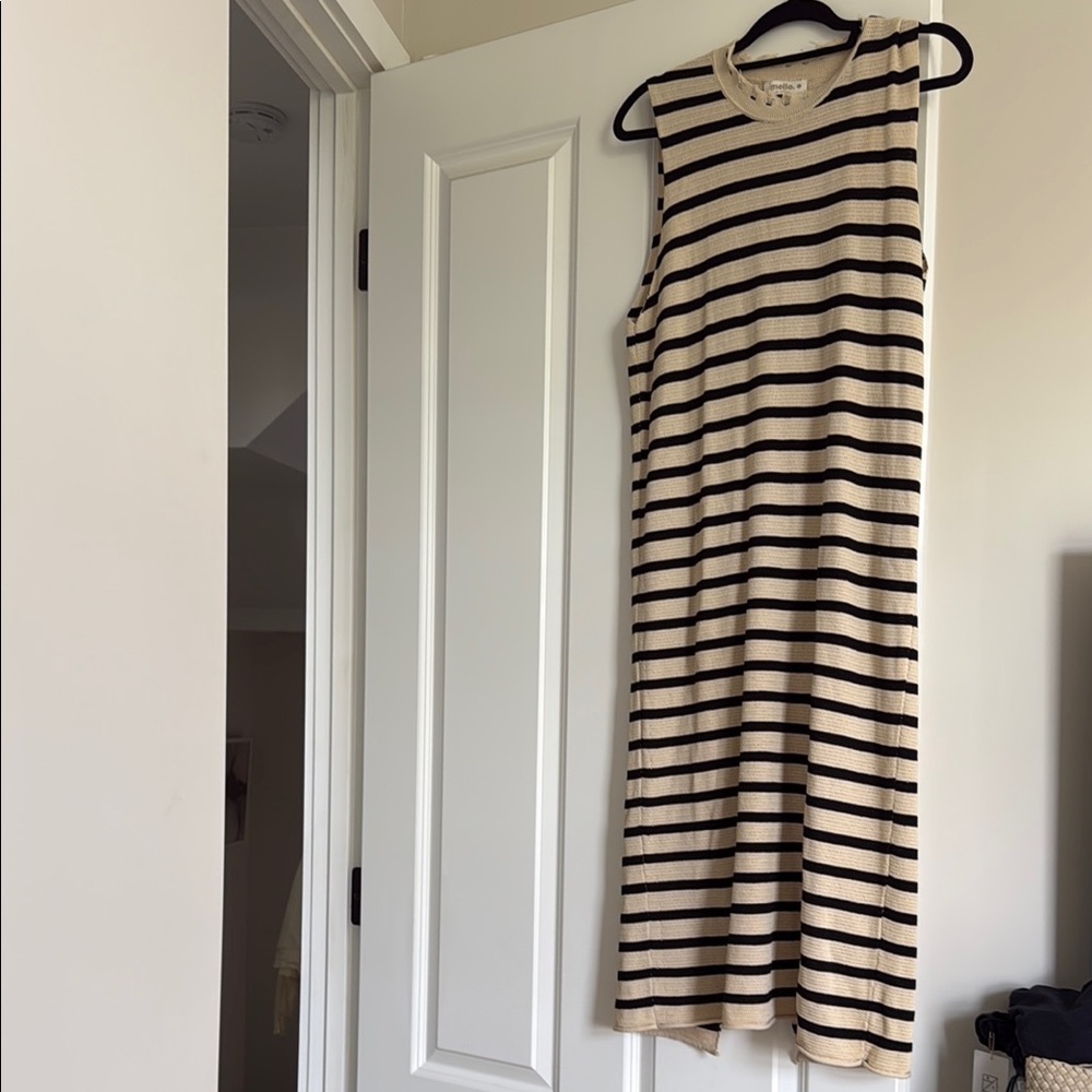 Black and White Striped Sleeveless Midi Dress